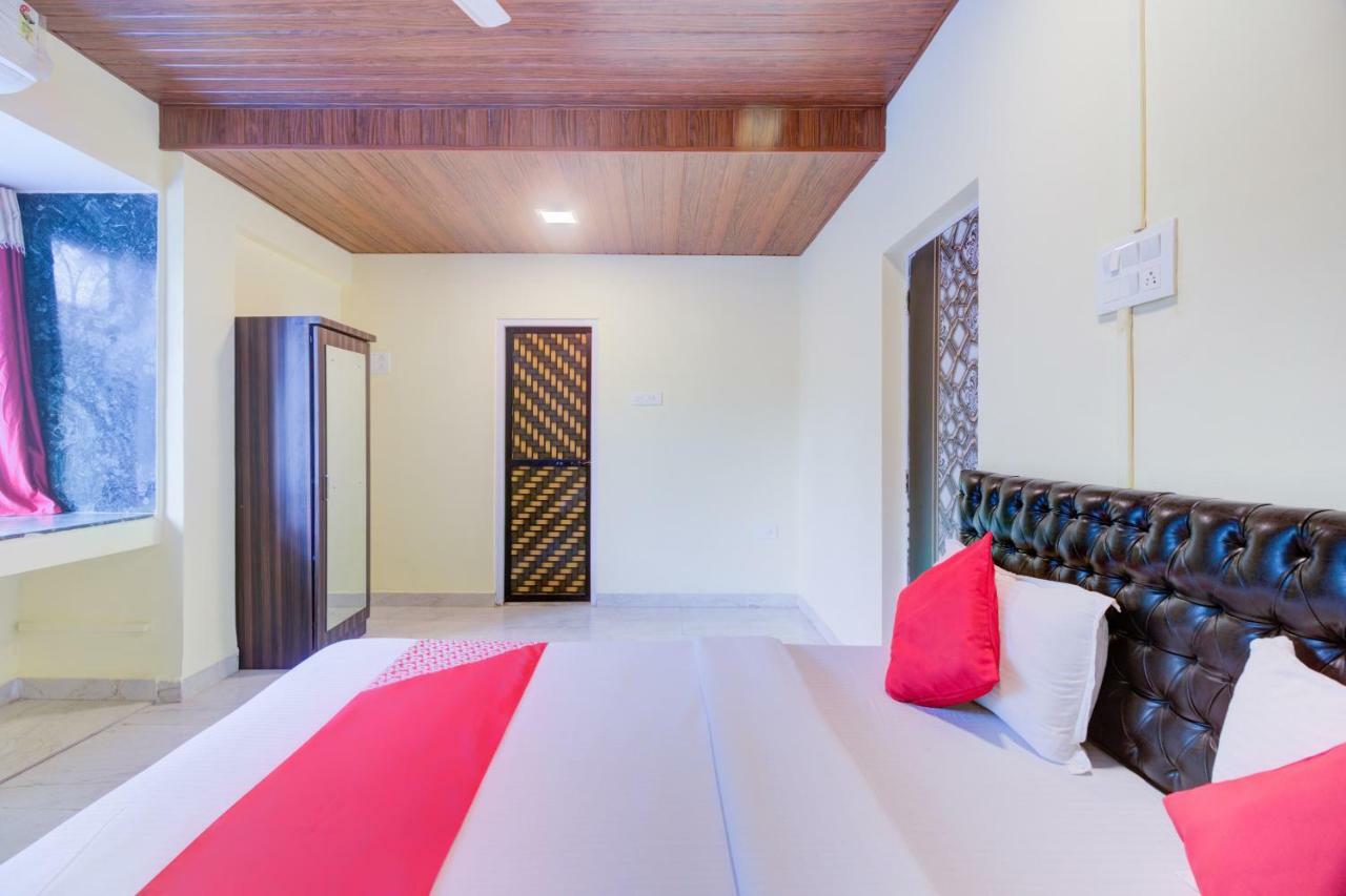 Oyo 41894 Vaishnavi Residency 3* Mumbai